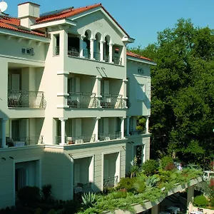 hotel-villa-vera.primorje-gorskikotar.com/
